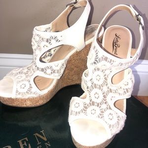 White flower lace, wedges.